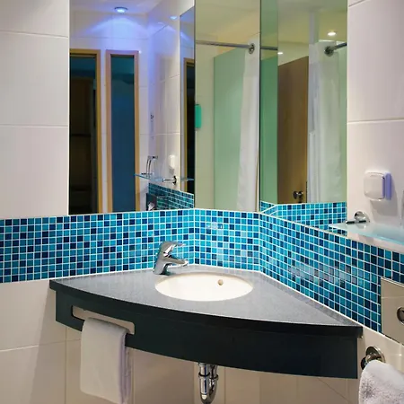 Vienna House Easy By Wyndham Hotel 3*