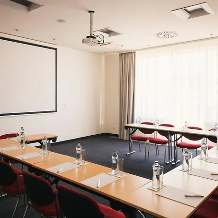 Vienna House Easy By Wyndham Hotel