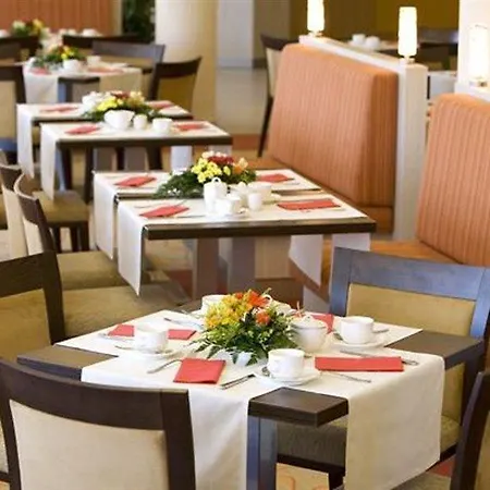 Vienna House Easy By Wyndham Otel 3*