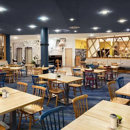 Vienna House Easy By Wyndham Otel