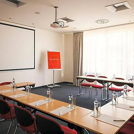 Hotel Vienna House Easy By Wyndham 3*