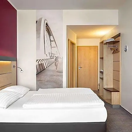Hotel Vienna House Easy By Wyndham 3*