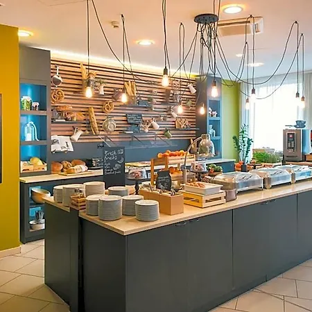 Vienna House Easy By Wyndham Hotel 3*