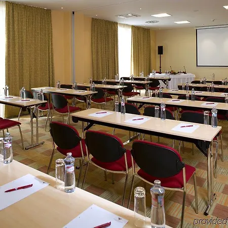 Vienna House Easy By Wyndham Otel