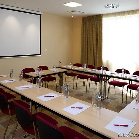 Vienna House Easy By Wyndham Otel 3*