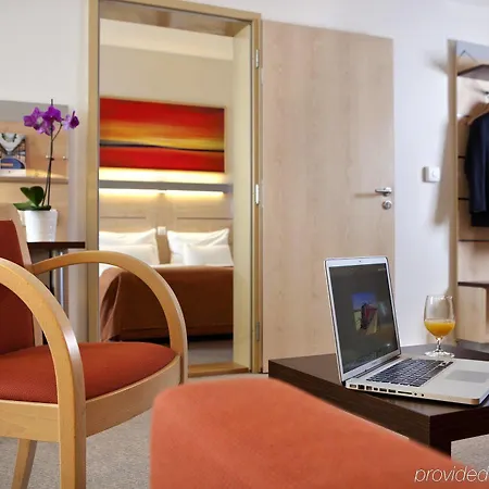 Vienna House Easy By Wyndham 3*