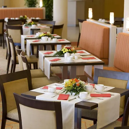 Vienna House Easy By Wyndham 3*