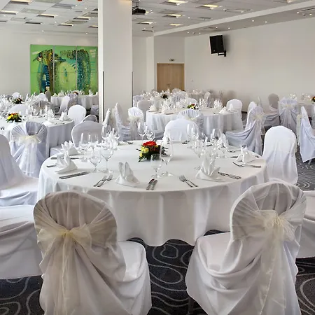 Vienna House Easy By Wyndham Otel