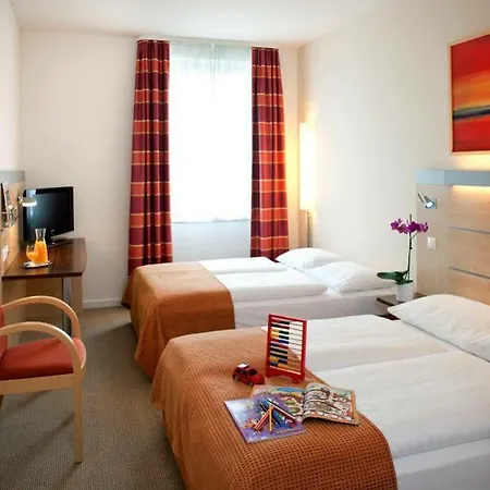 Vienna House Easy By Wyndham Отель