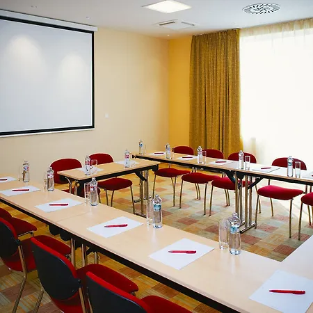 Hotel Vienna House Easy By Wyndham 3*