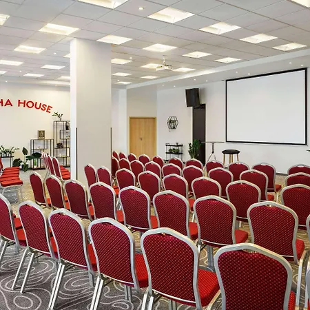 Vienna House Easy By Wyndham Szálloda 3*
